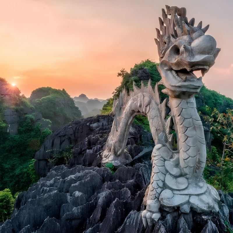 Private Ninh Binh Day Tour Thien Ha Cave, Hoa Lu & Mua Cave