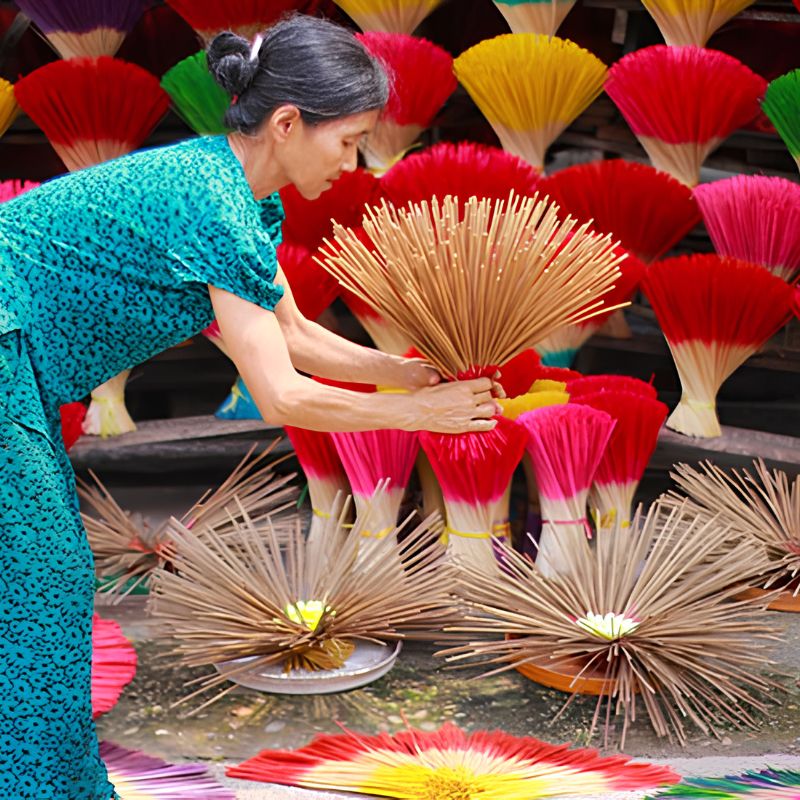 One Day Private Tour Perfume Pagoda & Quang Phu Cau Incense Village